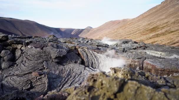 Uma Vista Vulcão Que Ainda Está Ativo Uma Vista Lava — Vídeo de Stock