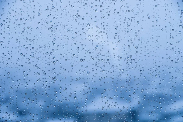 Натуральна Вода Падає Скло Макро Краплі Дощу Синьому Вікні Автомобіля — стокове фото