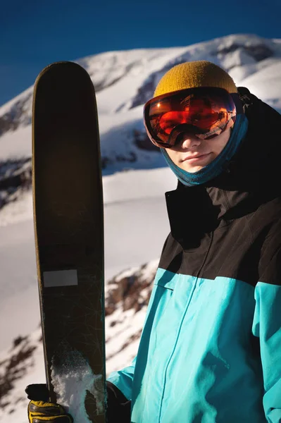Happy Man Standing Skis Front Mountains Sunny Day Young Man — Stock Photo, Image