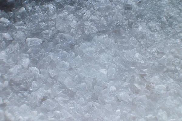 粗白色の酸化塩 詳細な背景色マクロのクローズアップ 異なるサイズの塩結晶 — ストック写真