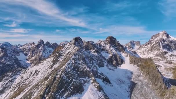 Approche Vol Rapprochée Des Sommets Enneigés Des Chaînes Montagnes Rocheuses — Video