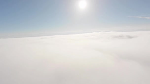 Fpv 비디오 클라우드 속으로 Fpv 구름이나 속에서 — 비디오