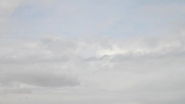 Düşük bulutlu hava değişiminde zaman kaybı. Bulut hareketi ve hava değişimi.