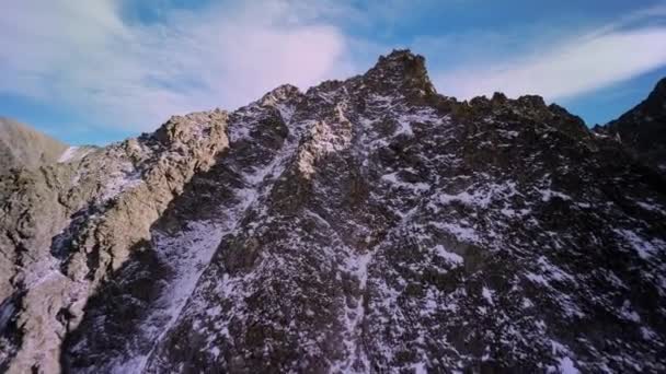 Вид Повітря Піднімається Вершину Гори Готуючись Занурення Верхнього Хребта Альпійського — стокове відео