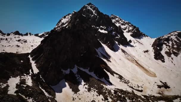 Paisagem Alpina Gama Montanhas Partir Perspectiva Aérea — Vídeo de Stock