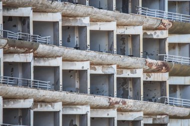 Kıbrıs Hayalet Şehri, Famagusta, Varosha. Varosha 'da terk edilmiş bir sahil oteli. 26.03.2023