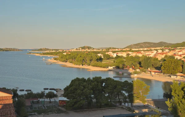 Panorama Över Vodice Liten Stad Vid Adriatiska Havskusten Kroatien Europa — Stockfoto