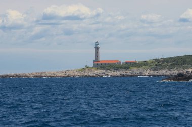 Vis Adası, Splitsko-Dalmatinska, Hırvatistan ve Adriyatik Denizi 'ndeki Deniz Feneri Stoncica