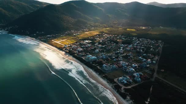 Luftaufnahme Der Brasilianischen Küste Und Der Stadt Acores Auf Der — Stockvideo