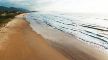 Brezilya 'daki Santa Catarina adasının havadan görünüşü, Florianopolis şehri.