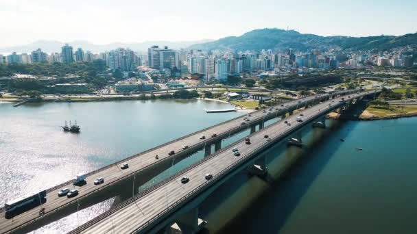 Ciudad Florianópolis Brasil Los Coches Mueven Puente Ciudad Florianopolis Durante — Vídeo de stock