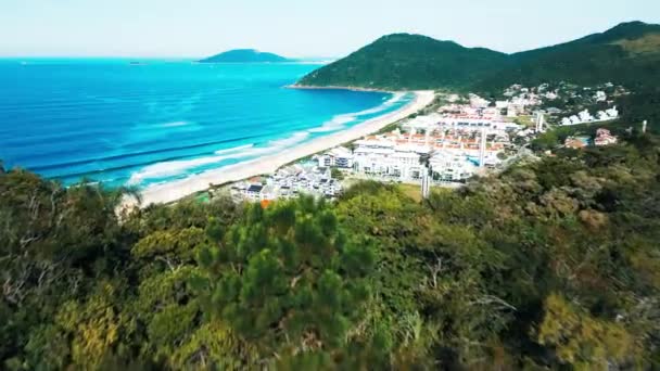 巴西圣卡塔里纳岛北部布拉瓦海滩的空中景观 — 图库视频影像