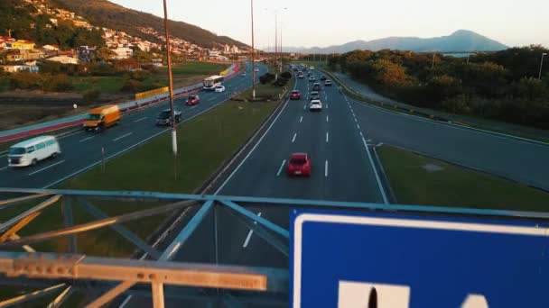Autopista Con Coches Zona Urbana Ciudad Florianopolis Brasil — Vídeos de Stock
