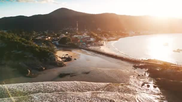 巴西南部Santa Catarina岛上的Armacao渔民城镇 — 图库视频影像