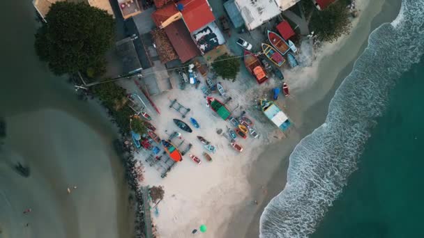 Vue Aérienne Haut Vers Bas Ville Armacao Sur Île Santa — Video