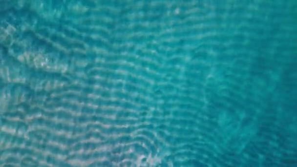Αεροφωτογραφία Της Αμμώδους Παραλίας Που Καλύπτεται Λεπτό Στρώμα Νερού Αεροφωτογραφία — Αρχείο Βίντεο