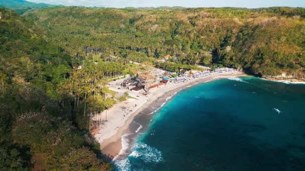 Αεροφωτογραφία Του Νησιού Nusa Penida Και Crystal Bay Κοντά Στο — Αρχείο Βίντεο
