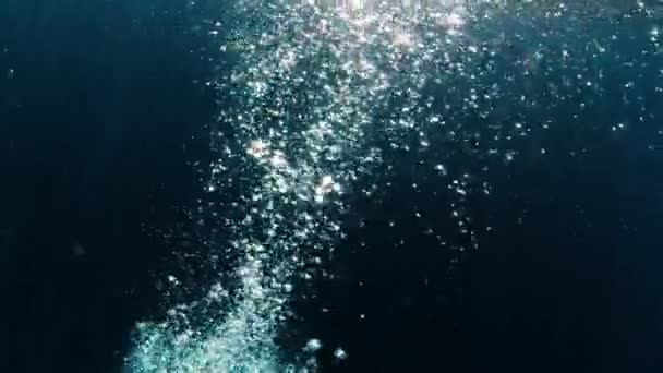 Vista Submarina Las Burbujas Que Ascienden Desde Profundidad — Vídeo de stock