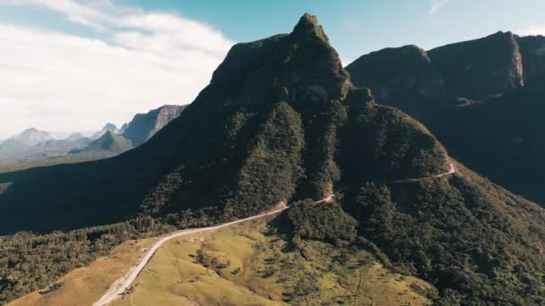 巴西山区道路的空中景观 — 图库视频影像