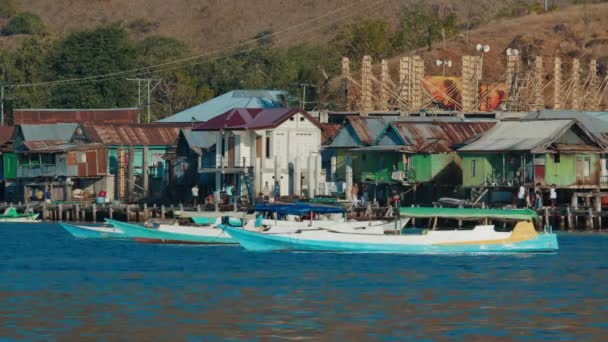 Villaggio Indonesiano Barche Sull Isola Komodo — Video Stock