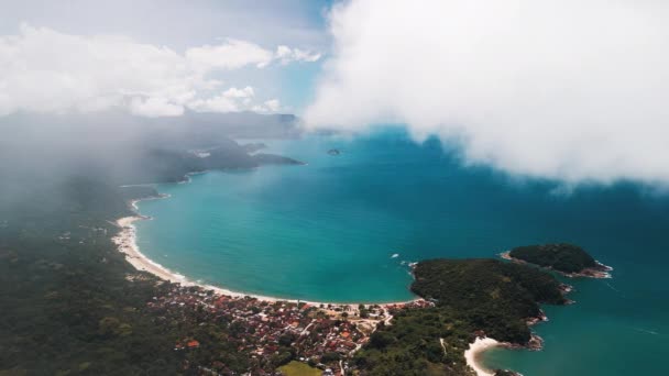 Brezilya Plaj Mükemmel Kumlu Plajları Mavi Denizi Gökyüzünde Uçan Bulutları — Stok video