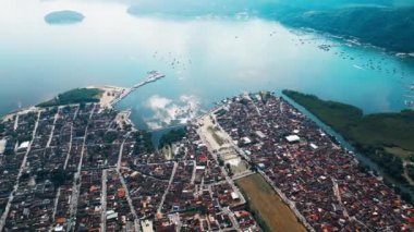 Brezilya 'nın Paraty kasabası. Paraty kasabasının havadan görünüşü