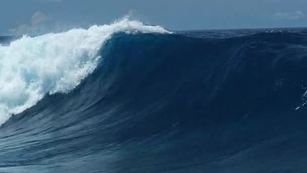 Perfecte Blauwe Oceaan Golf Breekt Kust Malediven Huwelijksreis Surfplek Buurt — Stockvideo