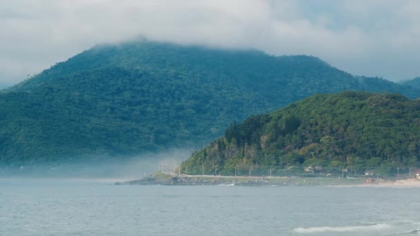 Niebla Sobre Océano Brasil Agua Fría Aire Muy Caliente Crean — Vídeos de Stock