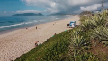 Yaz gündoğumunda Brezilya 'da plaj