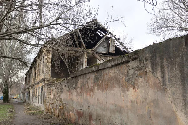 Alte Zerstörte Häuser Krieg Zerstörung Umstrukturierung Verlassene Nutzlose Häuser Restitution — Stockfoto