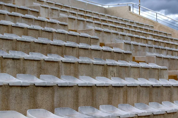 Tradiční Sportovní Zázemí Malém Venkovském Stadionu Pozadí Prázdných Sedadel Stupních — Stock fotografie