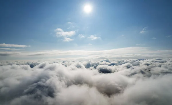 Atmósfera Vuelo Sobre Las Nubes Nubes Cielo Línea Horizonte Desde — Foto de Stock