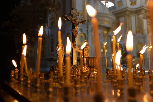 Панахида Пасха Похоронная Литургия Православной Церкви Христиане Зажигают Свечи Перед — стоковое фото