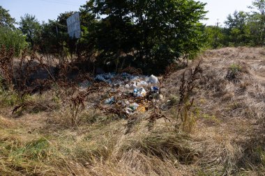 Ev Çöplüğü Yığını Yasadışı Çöplük Çöplüğü Orman Kirliliği Çevresel Sorun Çöplük Atık Atık Doğa Kirliliği Ekolojik Çöp Çöplüğü Çöp Çöplüğü Çevre Geri Dönüşüm Sorununa Zarar Verdi