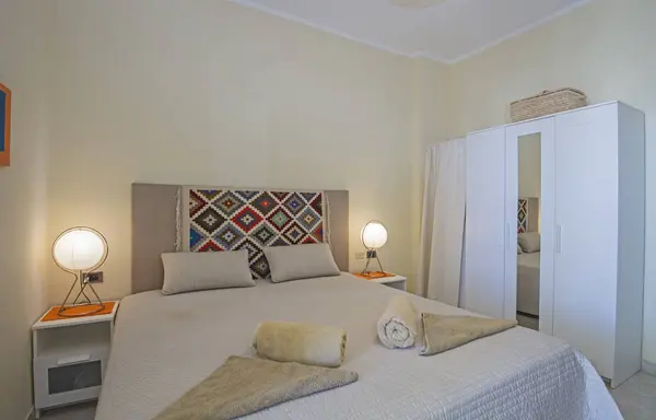 Wystrój Wnętrz Wyposażenie Wnętrz Luksusowego Show Home Bedroom Meblami Łóżkiem Obrazek Stockowy