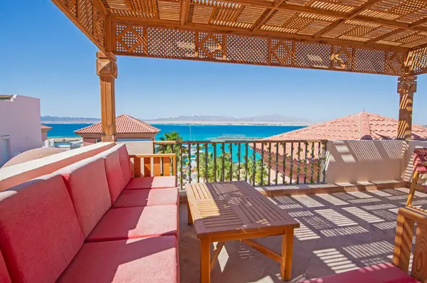 Dakterras Tuinmeubilair Een Luxe Vakantievilla Tropisch Resort Met Uitzicht Zee Stockfoto