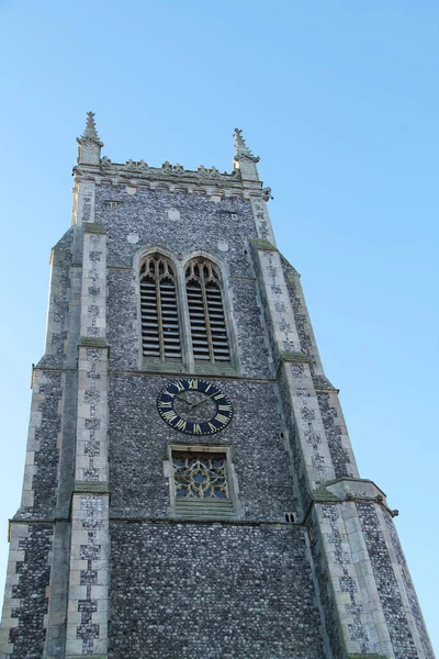 Der Steinerne Turm Einer Klassischen Englischen Kirche — Stockfoto