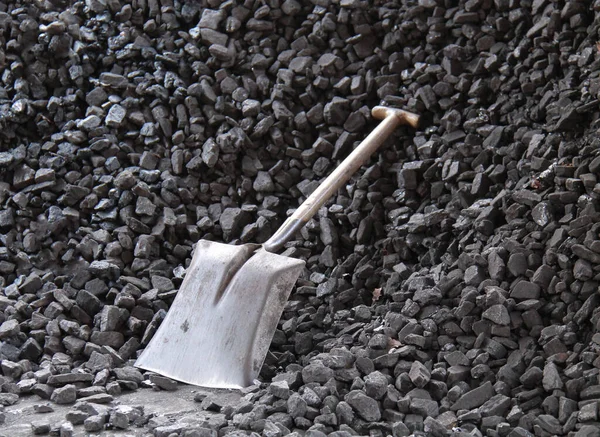 Upturned Shovel Pile Boiler Fuel Coal — Stock Photo, Image