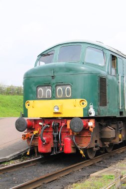 Güçlü bir Vintage Diesel Demiryolu Motorunun Önü.