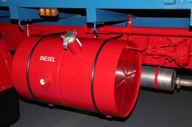 Büyük Kamyon Aracının Diesel Yakıt Deposu.