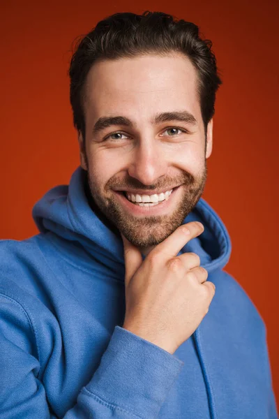 Young White Man Wearing Hoodie Smiling Looking Camera Isolated Red — Stock Photo, Image