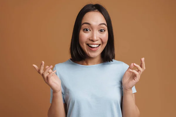 Young Asian Woman Expressing Surprise Camera Isolated Beige Background — Stock Photo, Image