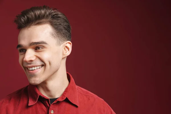 Young White Man Wearing Shirt Smiling Looking Aside Isolated Red — Stock Photo, Image