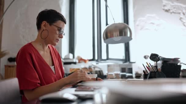 Serious Female Architect Short Hair Eyeglasses Working Tablet Office — Stock video