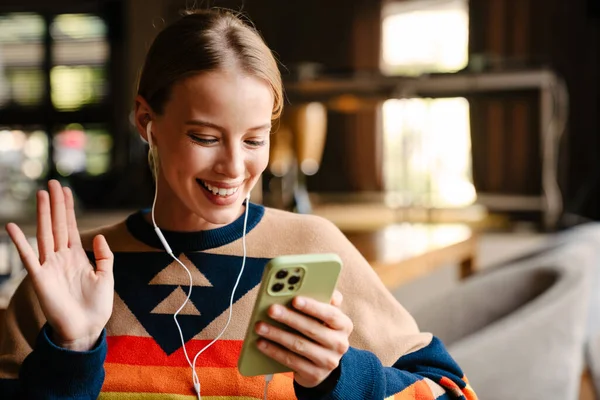 Young Beautiful Smiling Woman Wearing Colorful Sweater Having Video Call — Stock Photo, Image