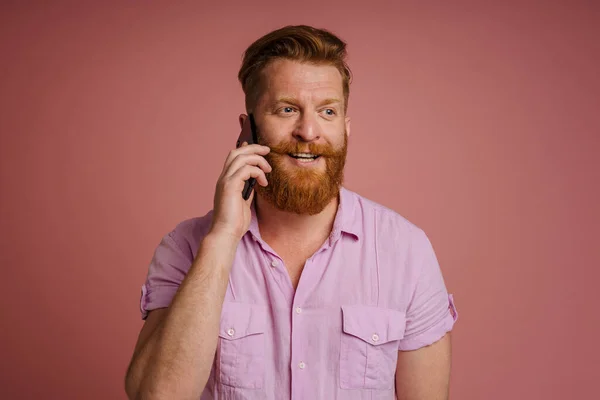 Adult Handsome Stylish Redhead Bearded Man Talking Phone Looking Aside — 图库照片