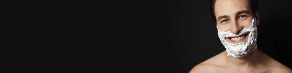 Портрет Усміхненого Чоловіка Середнього Віку Брюнетки Сорочки Піною Гоління Його — стокове фото