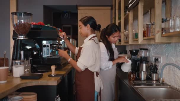 Side View Happy Multicultural Waitresses Brewing Coffee Cafe — Stockvideo