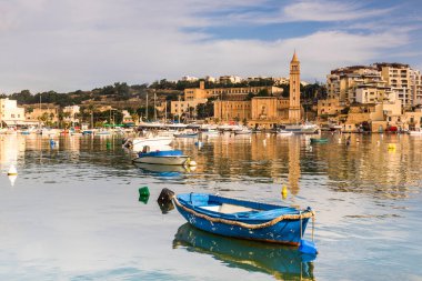 Malta 'daki Marsaskala balıkçı köyünde Marina.