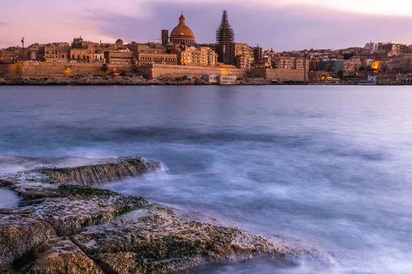 Skyline Valletta Malta Vid Rosa Varm Solnedgång — Stockfoto